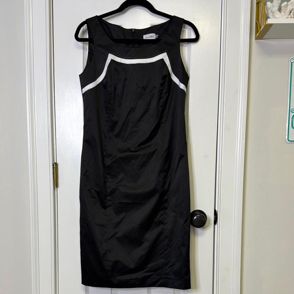 Vintage Black and White Sleeveless Midi Sheath Dress with Square Neck Women’s 8